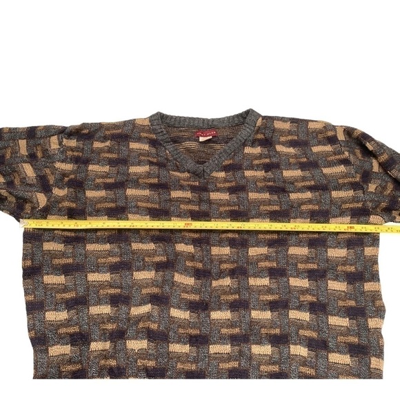 Men’s vintage 80’s vibe geometric color block neutral tone knit v-neck sweater - Picture 4 of 6